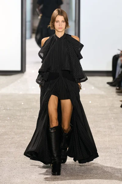 Look 35
